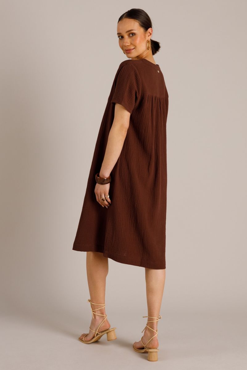 Yest Zion Essential Jurk Coffee Brown, productfoto van het kledingstuk